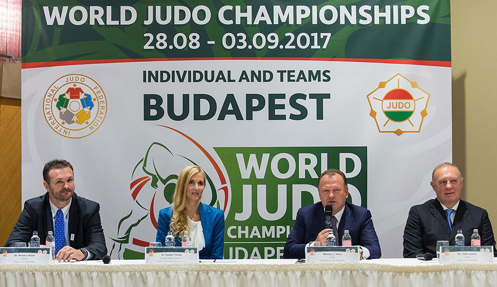 World Championships 2017 The Relay between Two Generations /