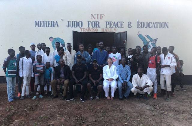 Norwegian Judo for Fred Committee Visits Meheba Refugees / IJF.org