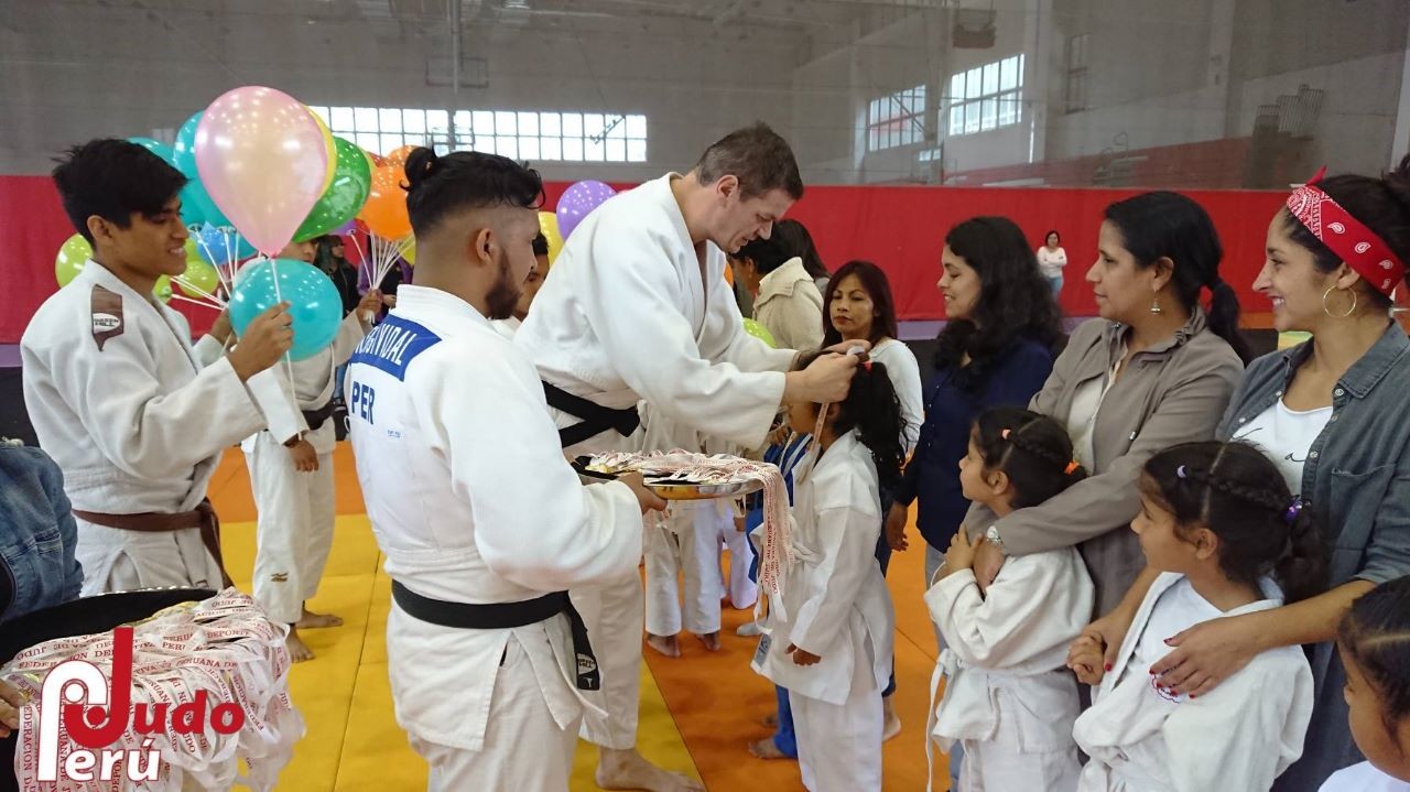 Carlos Zegarra Presser Empowering the First /