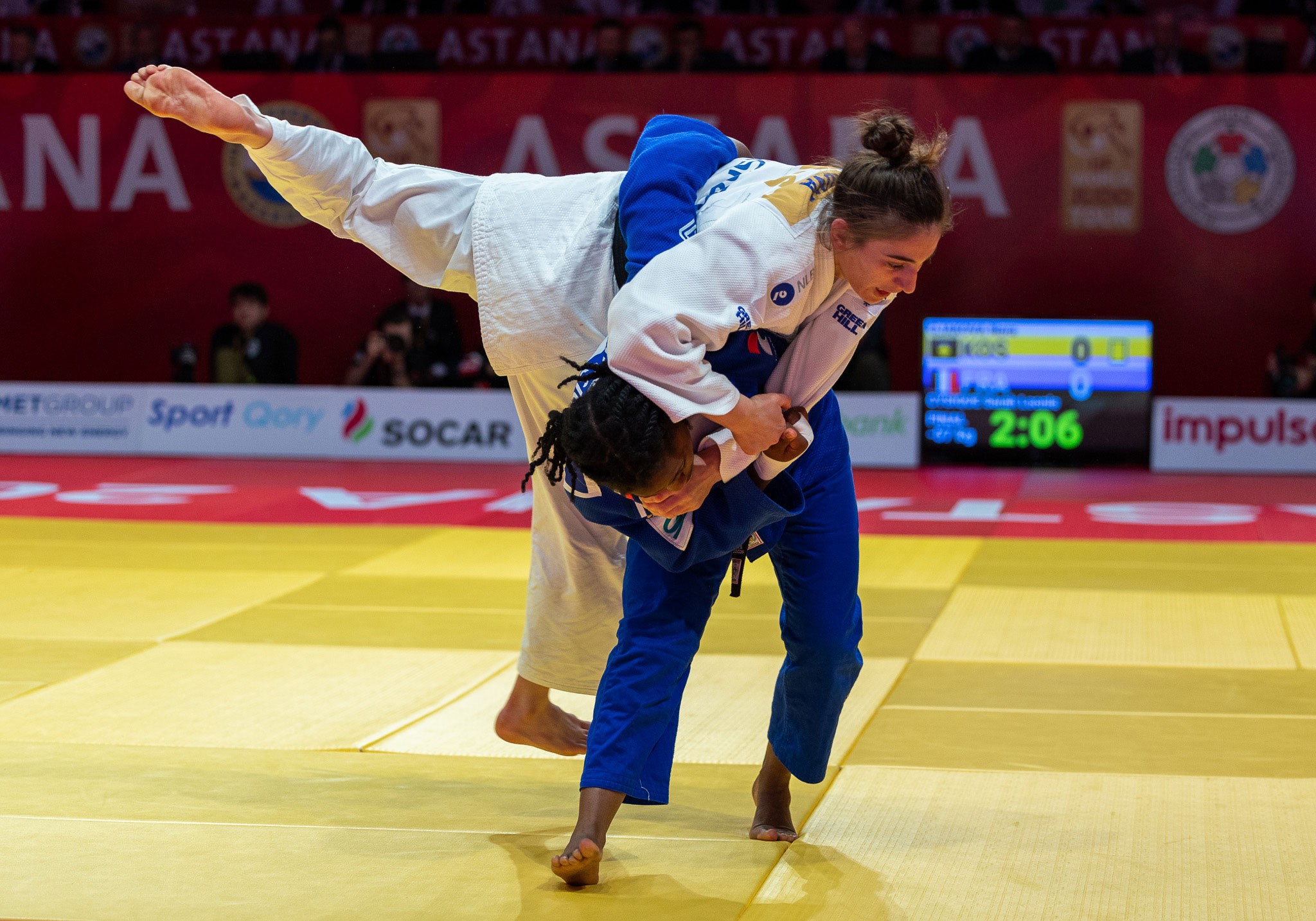 Men ozimni va mushukimni Skypeda korsataman. Porno xonimlar onlayn