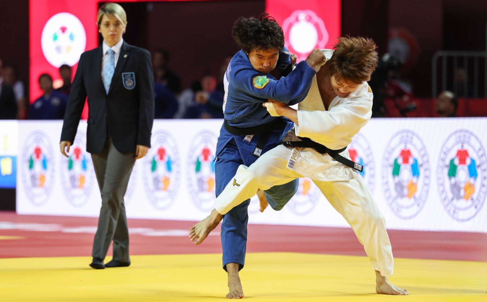 高橋亞希　玄武盃 高橋亞希 玄武盃 Chou Is New Predator World Women's 10-Ball