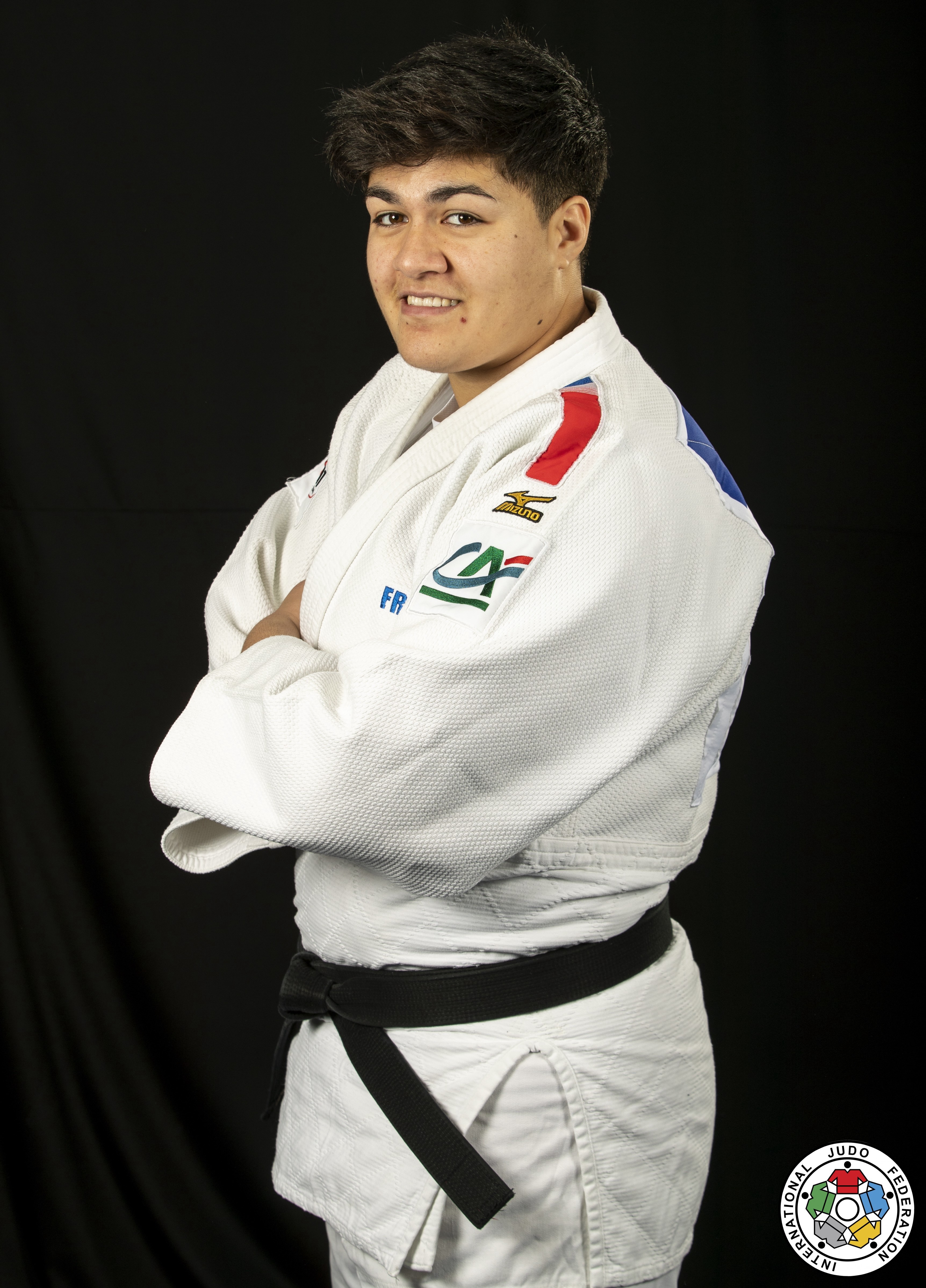 Qizlar ozlarining pubik joylarini tarashlari kerakmi? Yagona buzuqlik - jinsiy aloqa etishmasligi