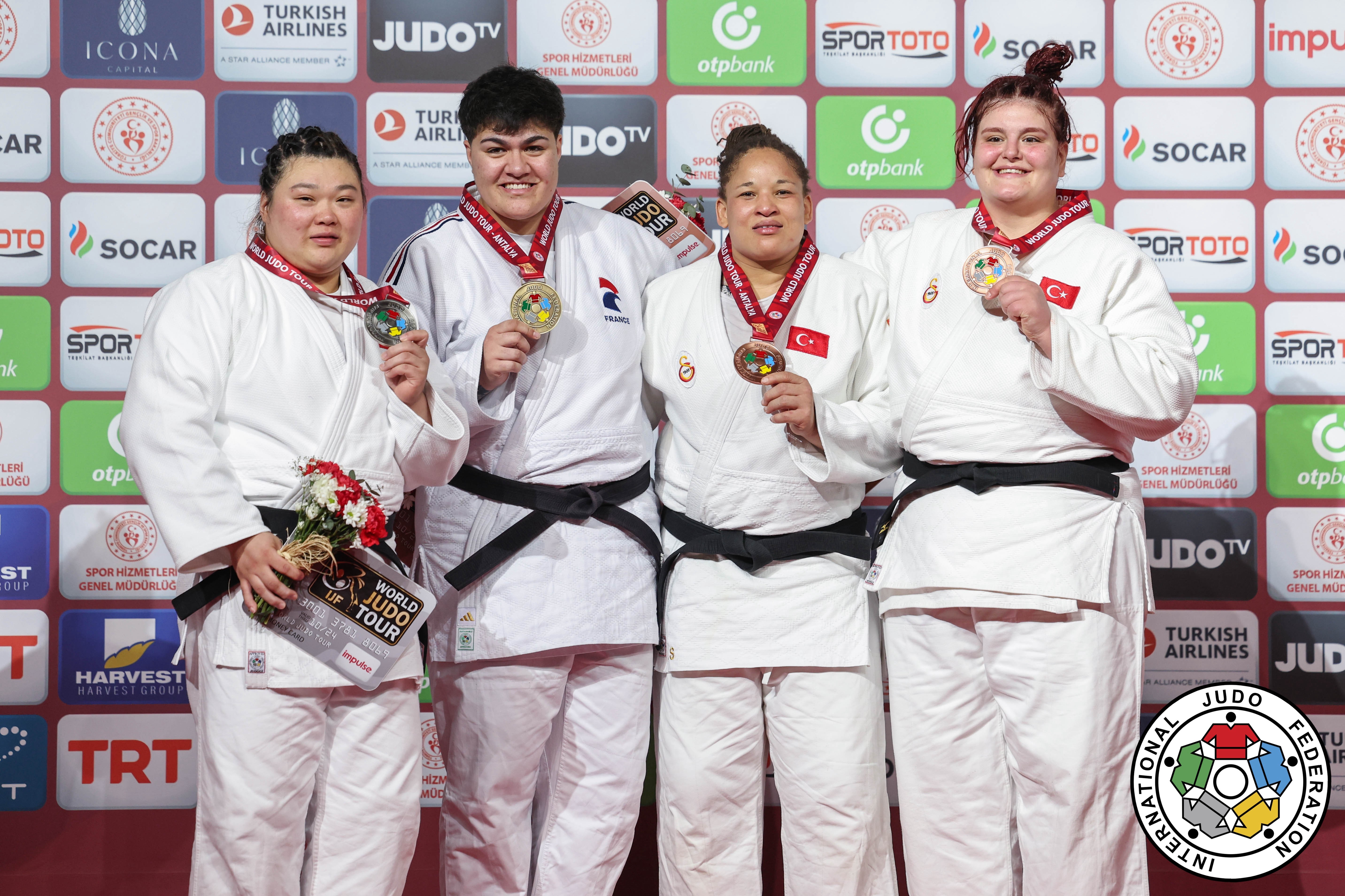 Sabzi erkak jinsiy olatni ostiradimi? Jinsiy aloqa rasmlarini chizayotgan aqldan ozgan odamlar