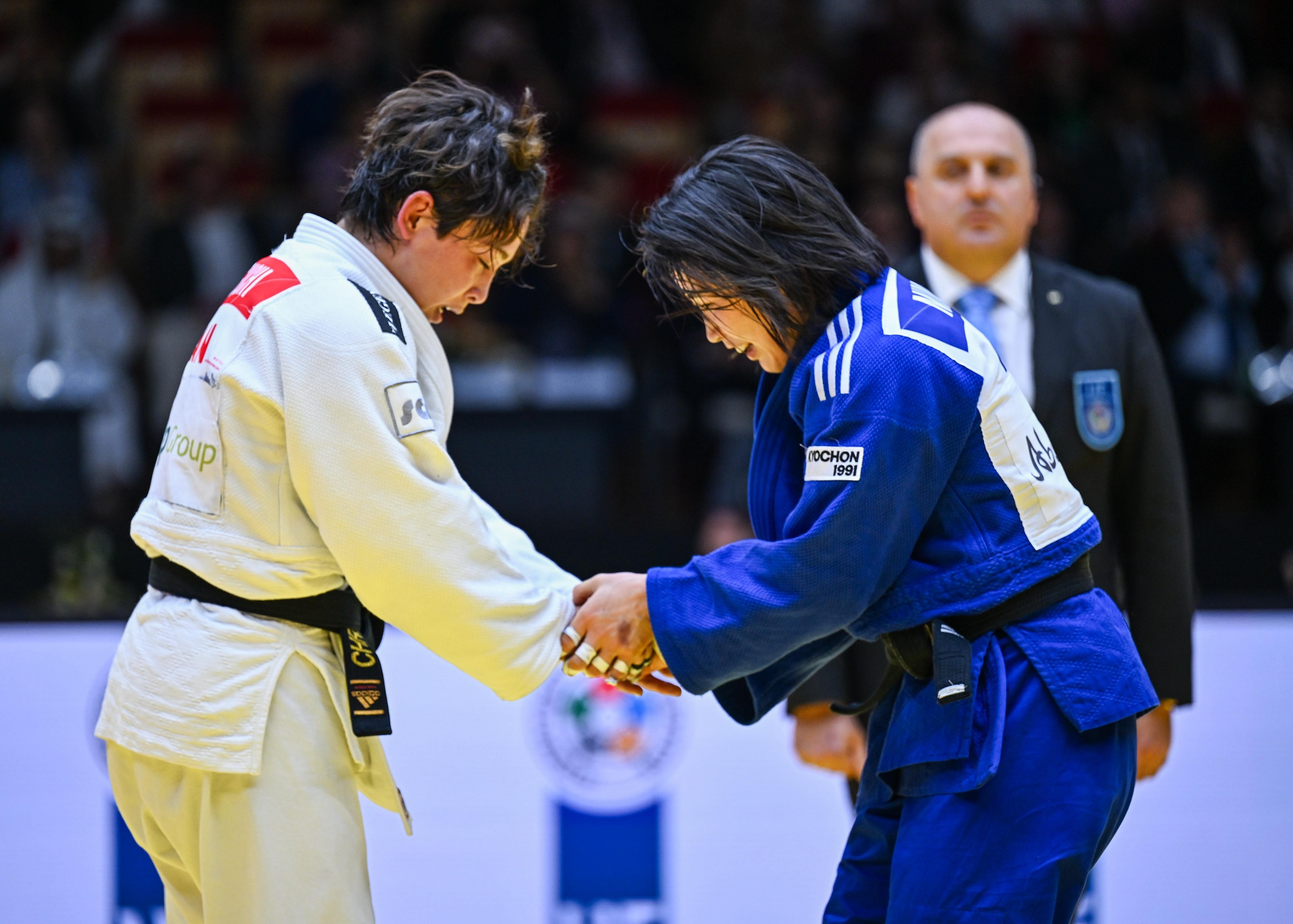 -57 kg: Mimi Huh Intervenes / IJF.org