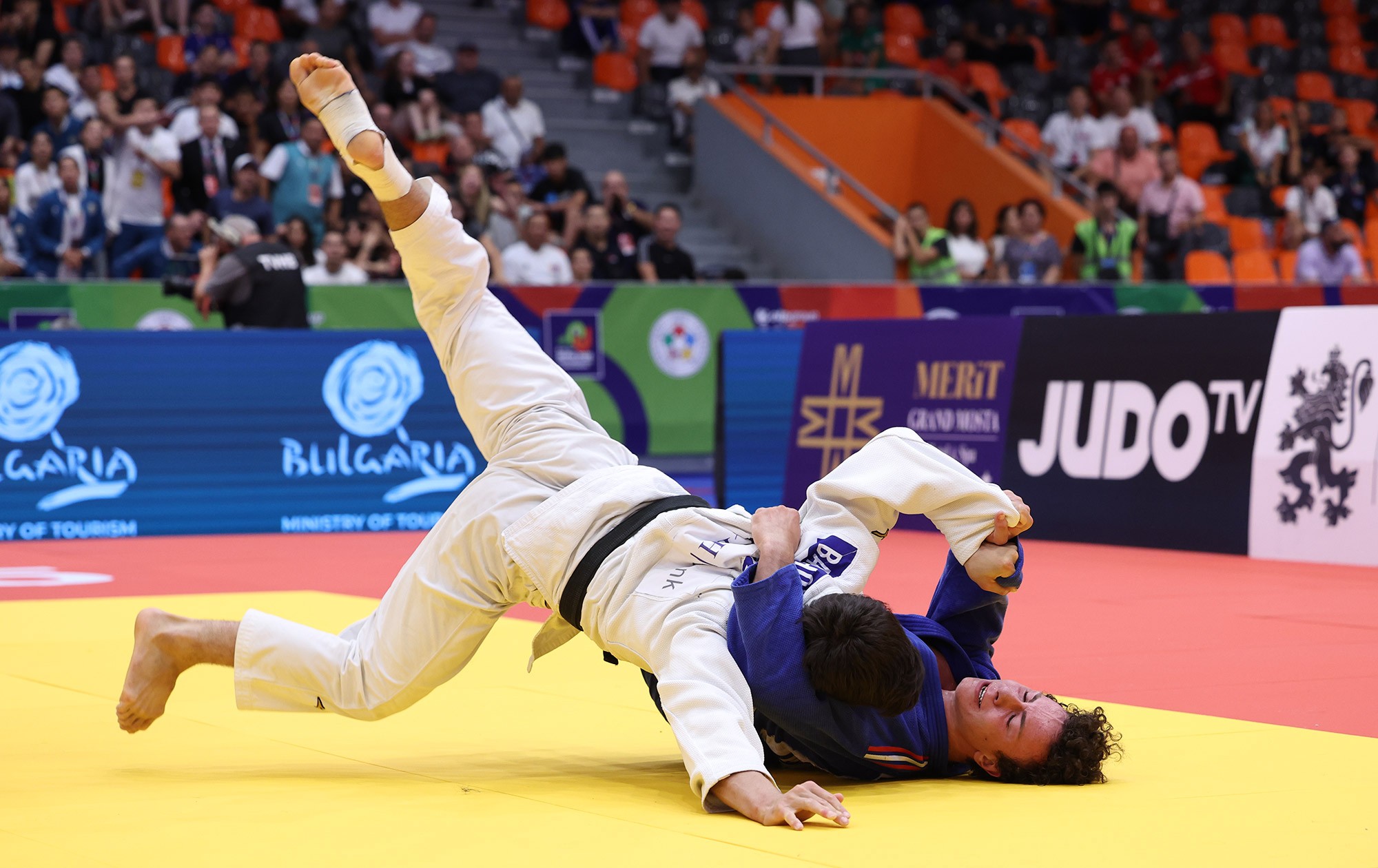 -81kg: Bakhodirov Shines as Uzbekistan Claims Another Title
