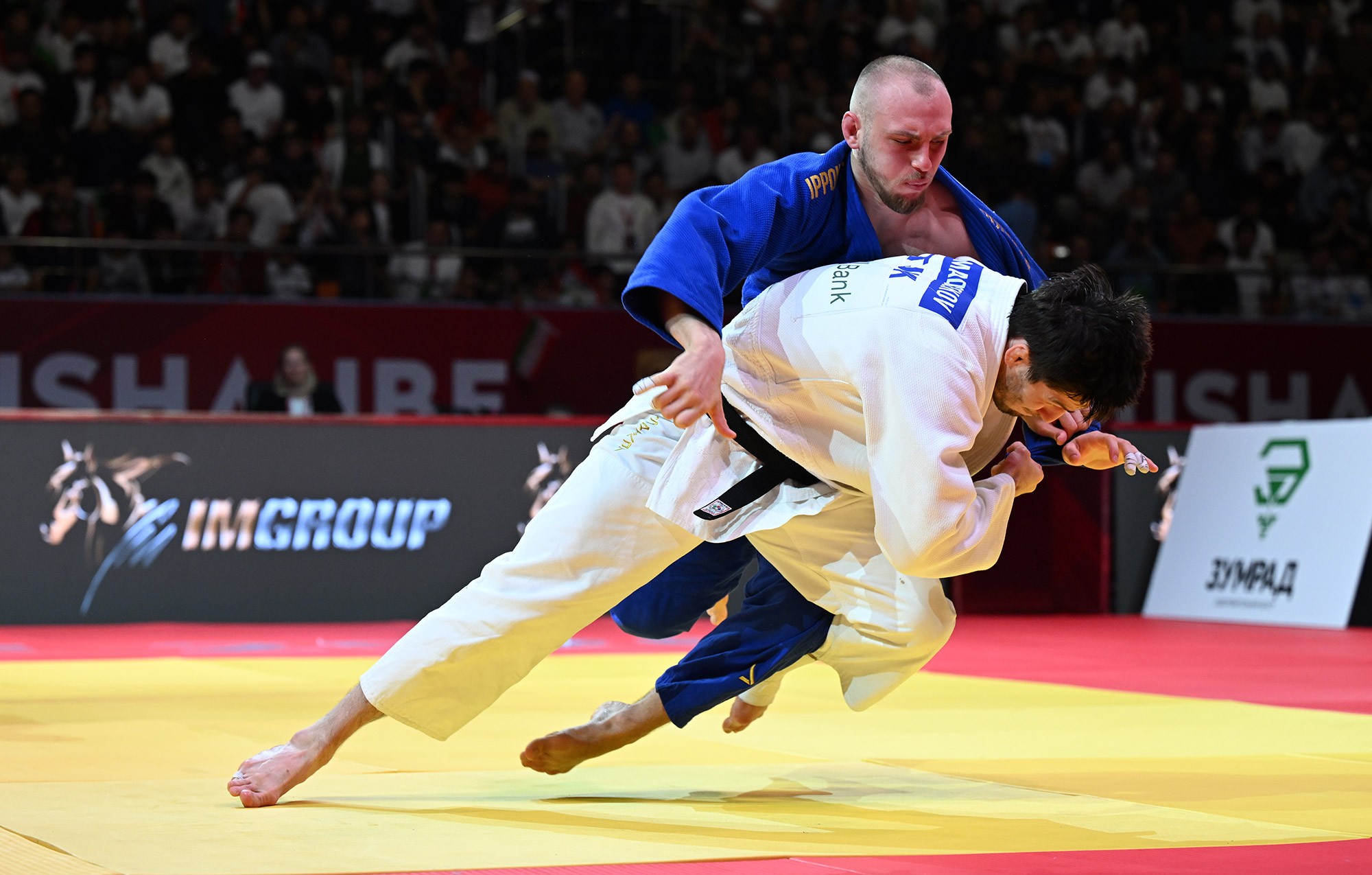 -81 kg: Makhmadbekov Fulfils the Brief