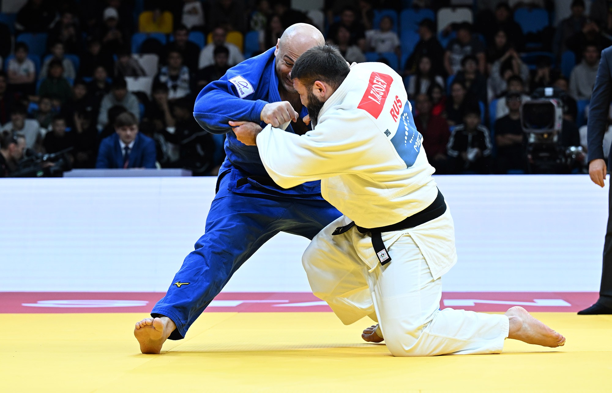 +100 kg: Tasoev’s Unequivocal Domination of the Heavyweights
